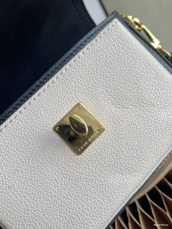 TENDER VUITTON LOCKME LOUIS 0604